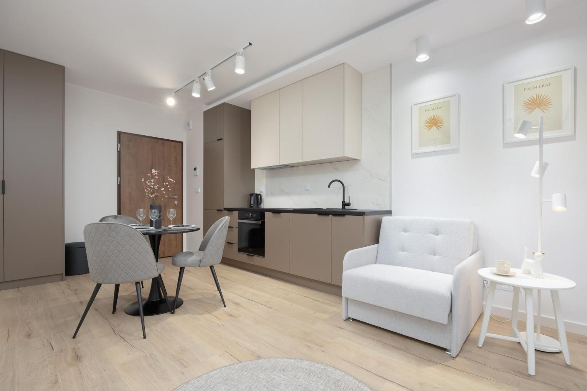 Wyjatkowe Studia W Warszawie By Renters * Warszawa